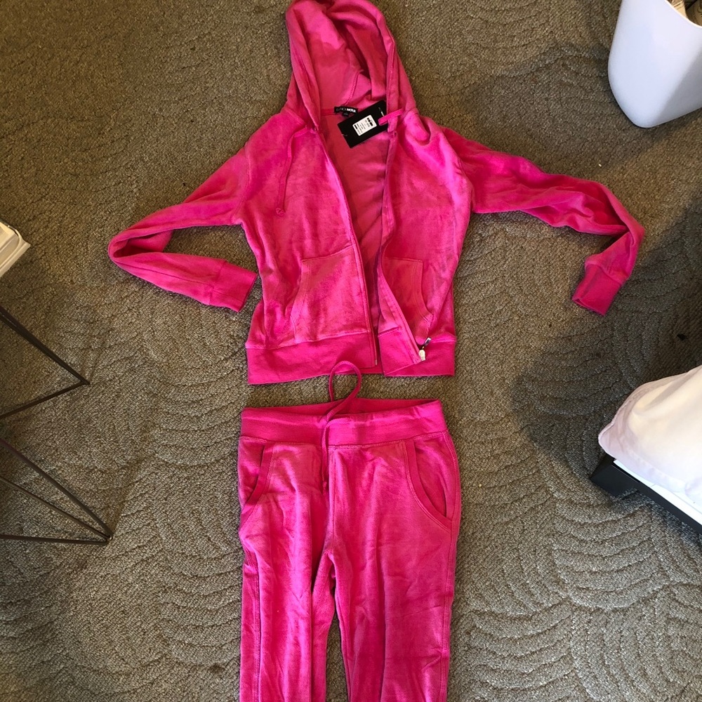 UNWORN Track Suits